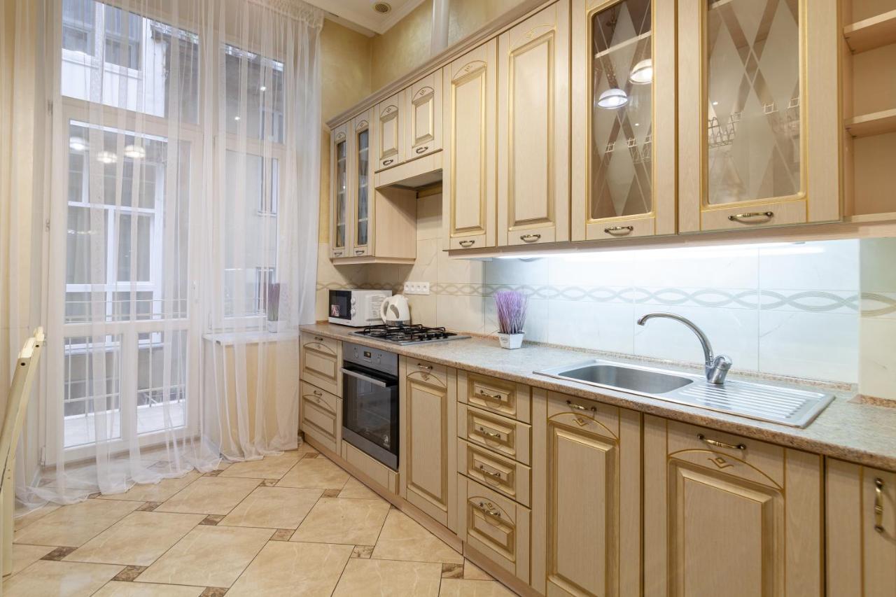 Alfa Apartments Levytskoho ลวีฟ ภายนอก รูปภาพ